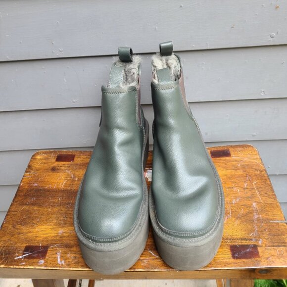 UGG Neumel Platform Chelsea Boot FOREST Night size 9 - Picture 13 of 13